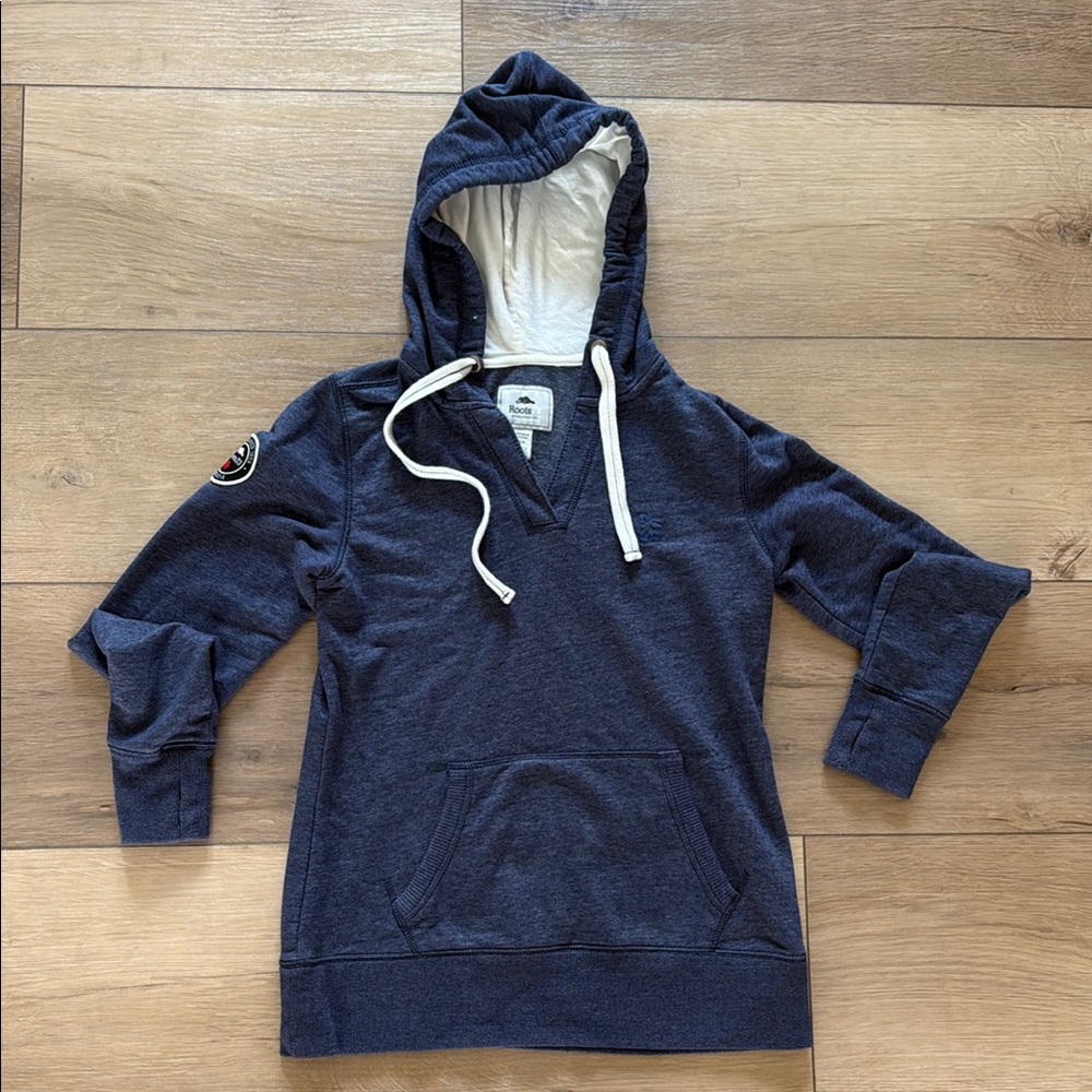 EUC Roots Blue Hooded Sweatshirt w/ Embroidered (Merrill) Bull